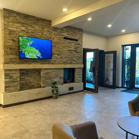 Hotell Rarau Retreat