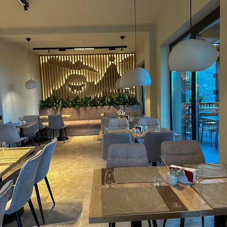 Rarau Retreat Hotell Câmpulung Moldovenesc